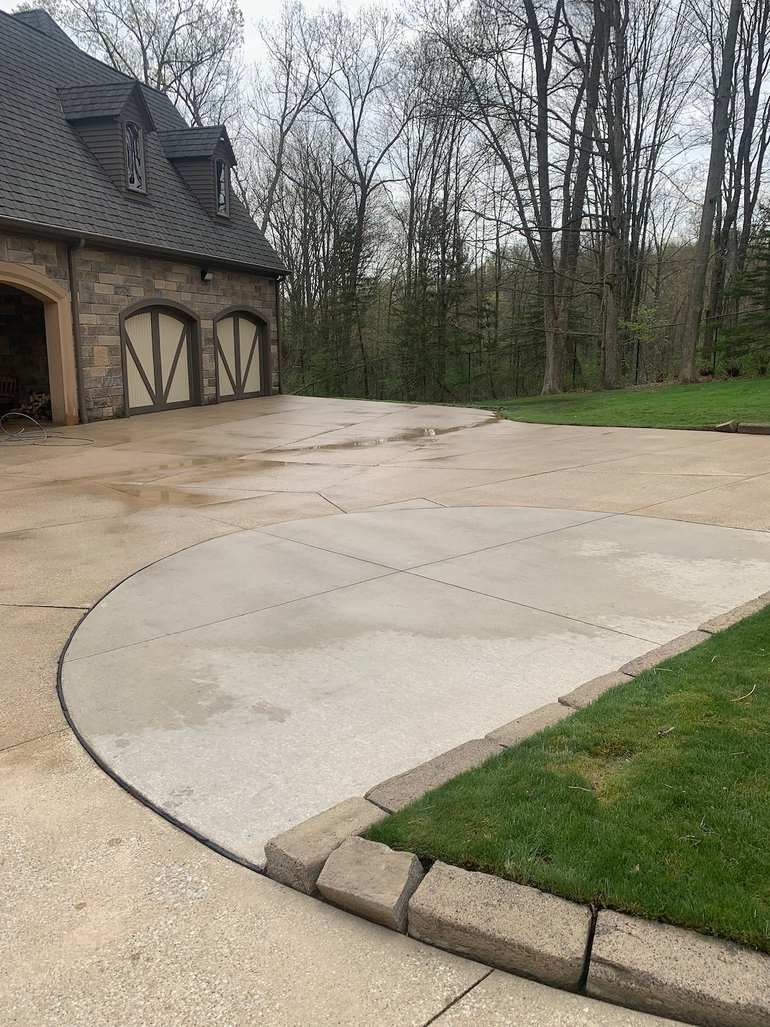 Top-notch Driveway Washing & Sealing in Brecksville, Ohio